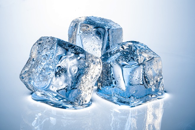 general5616x3744waterbluereflectionicecubeicecubeswaterdrop