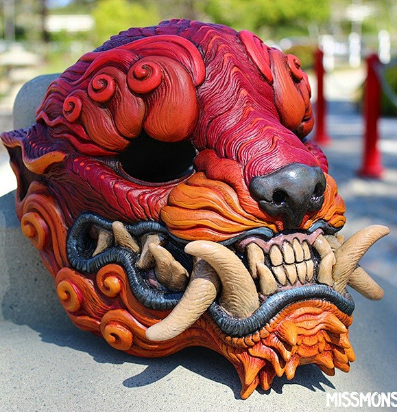 melitacurphy设计制作了很多兽形面具极富张力甚至她的主页还售卖部分