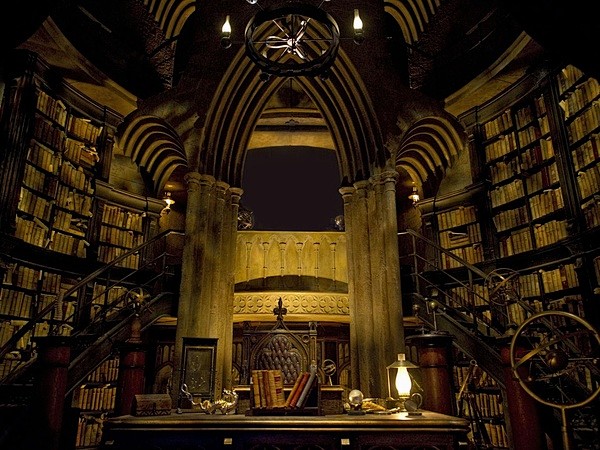 哈利波特与死亡圣器霍格沃兹场景