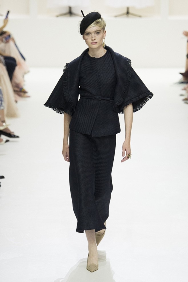 t-花瓣网|陪你做生活的设计师 | christian dior