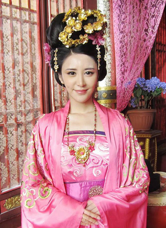 袁心冉 隋唐英雄