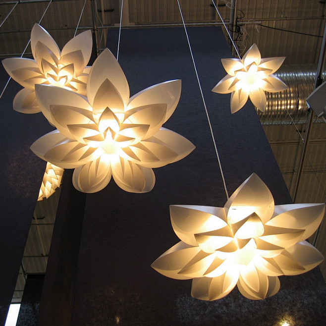 丹麦normann百合灯创意吊灯灯罩欧美简约客厅卧室照明灯罩