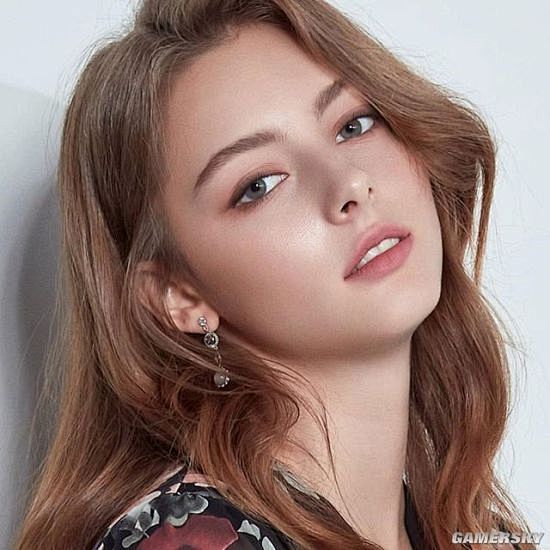 拥有天使面孔的俄罗斯18岁嫩模 网友称其为仙