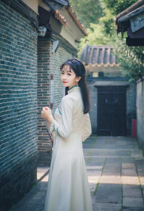 青纯的青衣