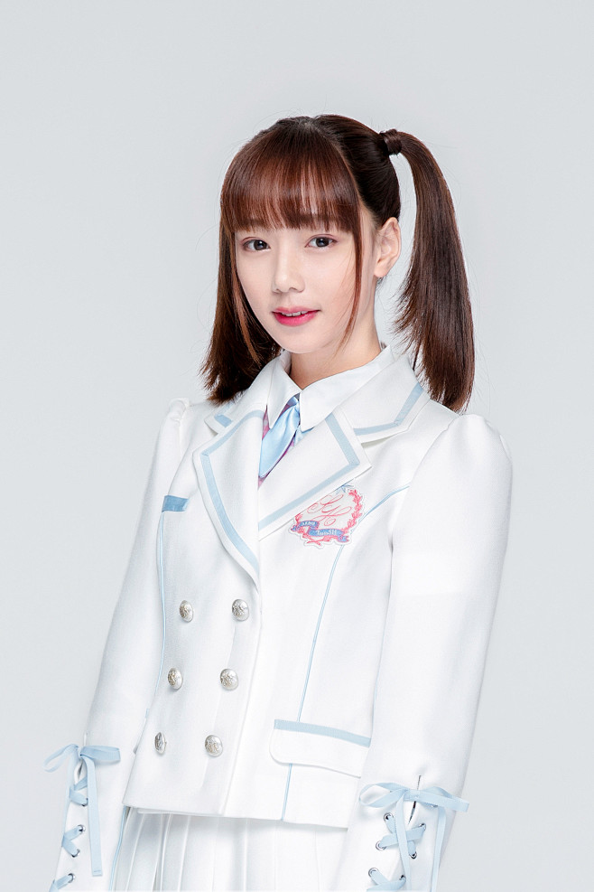 akb48 teamsh 一期队服公式照