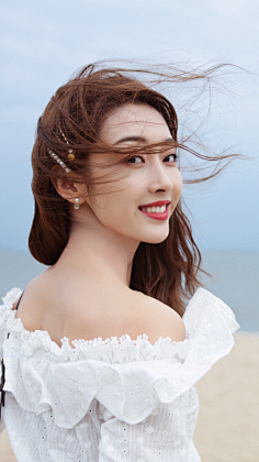 尤歌YAN采集到美女