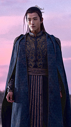 人魚小英采集到穿越——原来是美男啊
