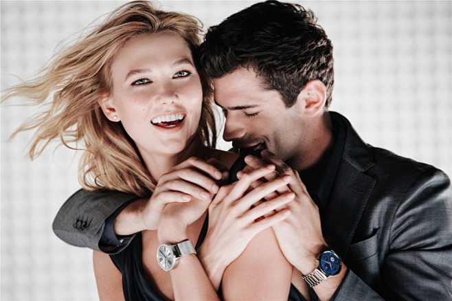 维密天使karliekloss与当红男模seanopry拍摄了一组时尚watch黑色魅惑