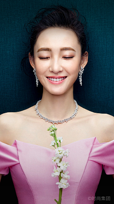 洛云汐采集到美女明星~写真代言