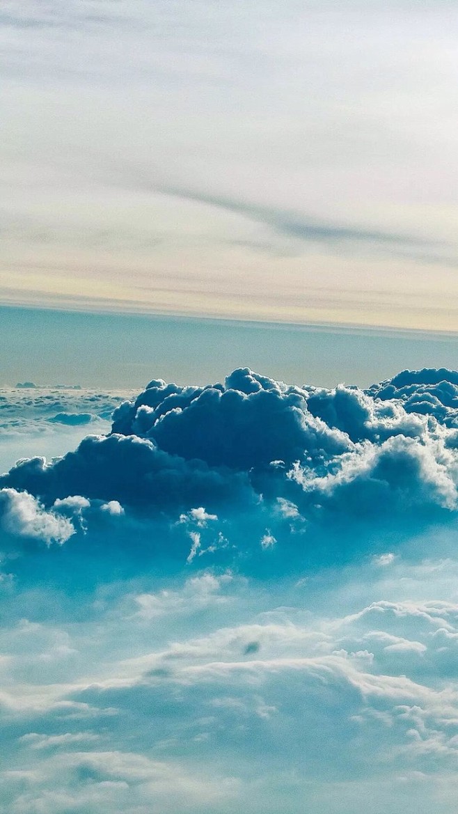 唯美自然風景天空雲層的翻滾意境自然風光唯美iphone手機壁紙鎖屏