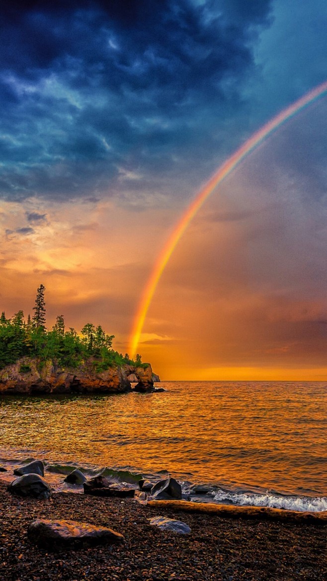 彩虹的样子自然风景图片