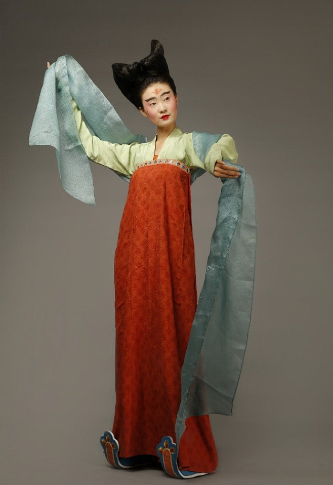唐代舞女服饰图片