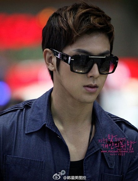 儿能扭成傻秀那样么?\/\/@郑智律-: 那么柔弱的有