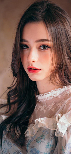 白GEGE采集到美人-红颜