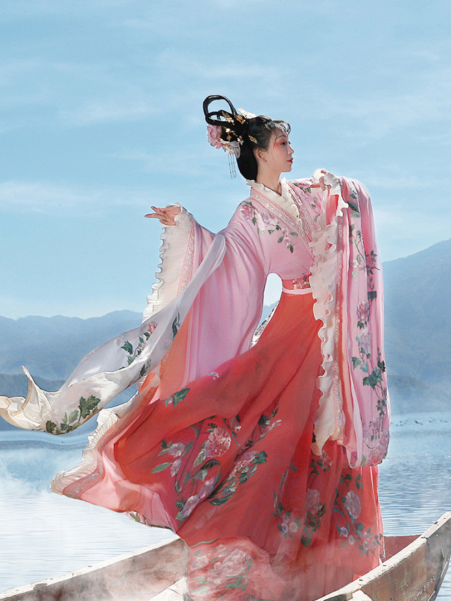 衔泥小筑原创钉珠刺绣汉服元素女装花神赋牡丹之仙子淘宝网