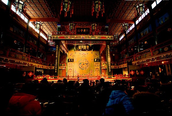 北京湖广会馆戏楼尺寸不详但是内部空间结构相当宽敞打个篮球绰绰有余