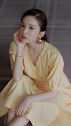白GEGE采集到美人-红颜