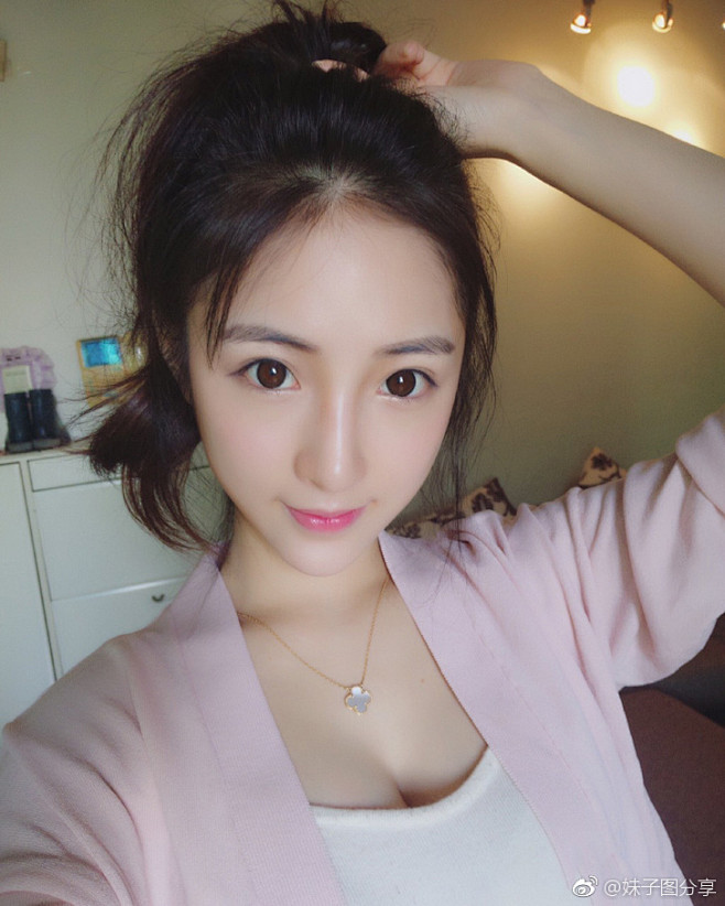 美女自拍