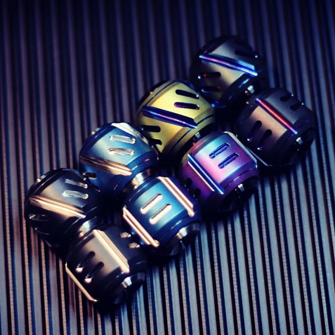 GEEZ暗物质钛合金刀坠挂件迷你指尖陀螺