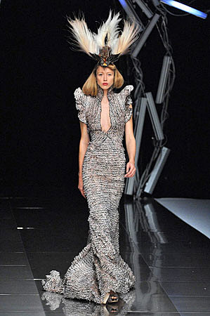 亚历山大麦昆alexandermcqueen08巴黎春夏女装高级成衣秀