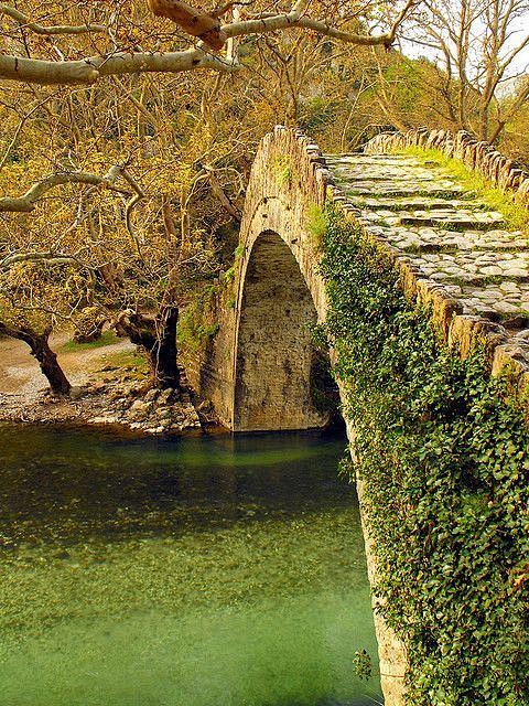 ancientstonebridgeepirosgreece