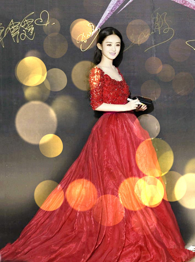 赵丽颖穿抹胸白裙神似刘亦菲,女星白裙装谁最