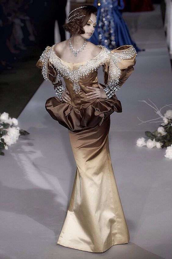 johngallianoforchristiandiorfallwinter2007hautecouture
