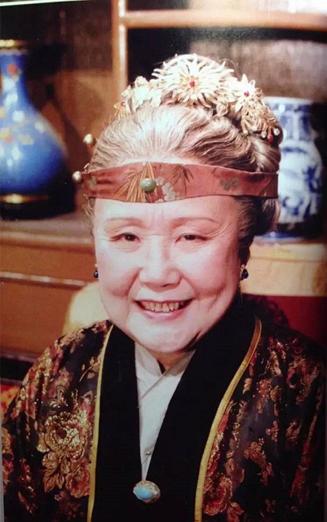 87版红楼梦人物贾母