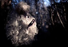 湖畔阴影采集到克里斯蒂·米切尔(Kirsty Mitchell),英国摄影师