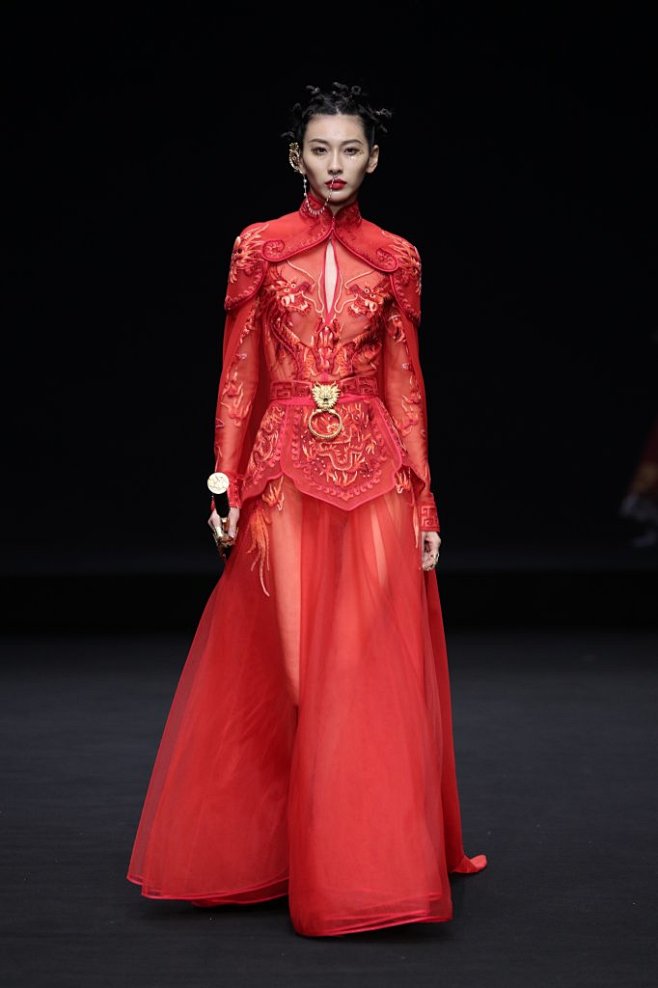 盖娅传说中国北京走秀runway2020春夏女装