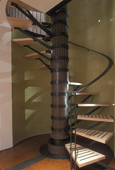 茜茜19811227采集到楼梯-可伸缩式楼梯&钢木楼梯