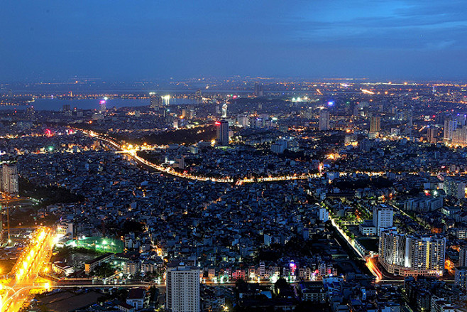 街市如昼越南河内从敬南河内陆标塔72层楼俯瞰的河内城夜景河内城市化