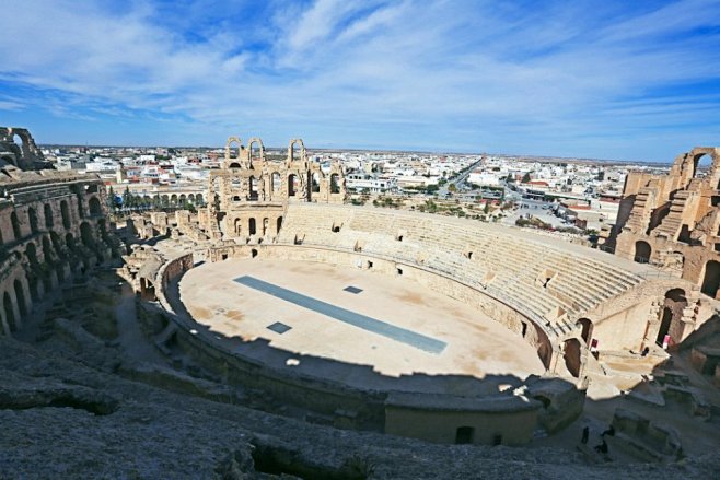 El Jem(埃尔杰姆斗兽场)是世界第三大角斗场,建