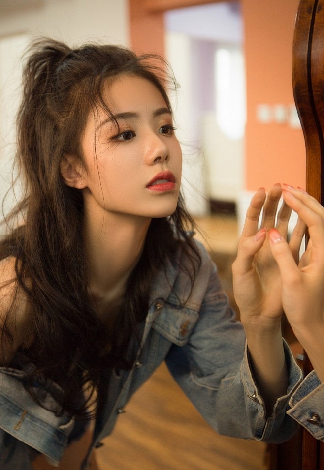 牛仔少女私房热裤美腿性感内衣嫩模写真唯一图库