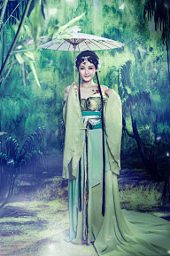 来福佳佳哥采集到动态形象姑娘