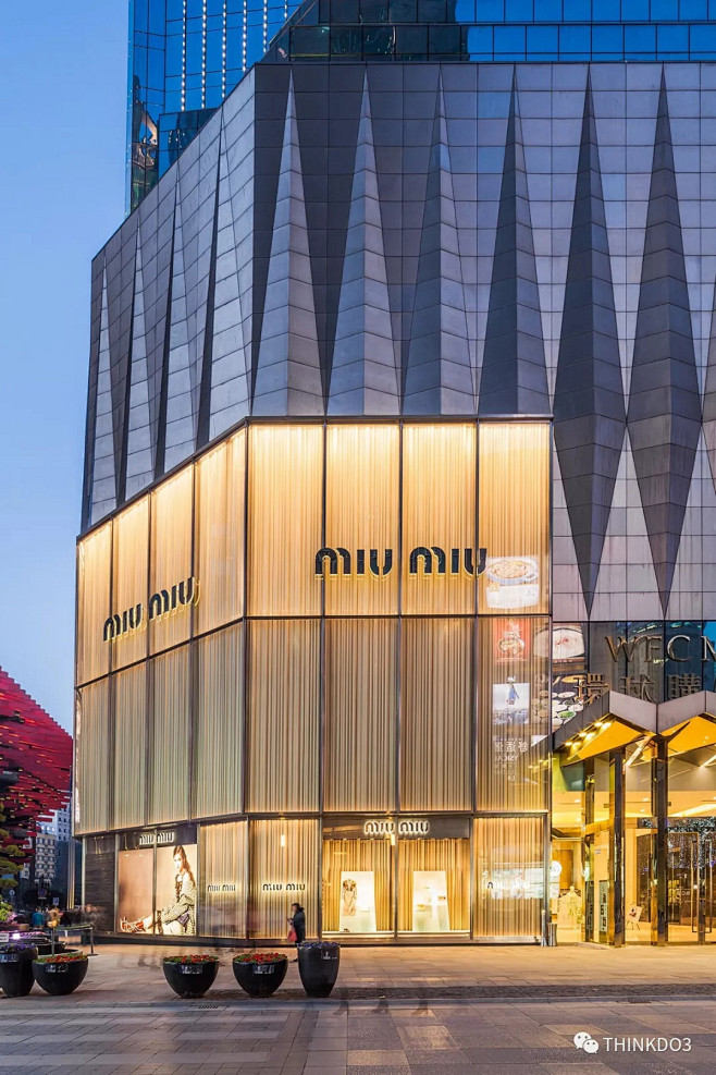 miumiu品牌专卖店设计br品牌全案miumiu一直以大胆创新及富个人主义的
