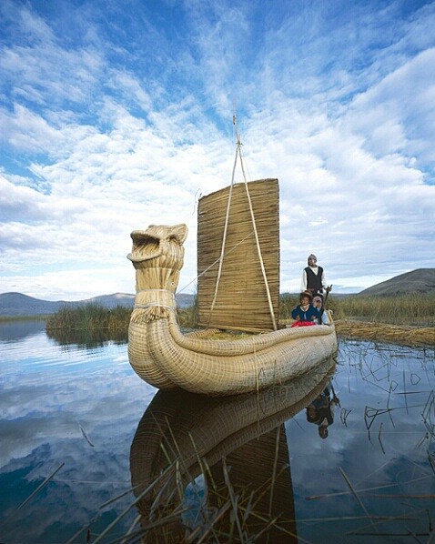 芦苇船的喀喀湖秘鲁