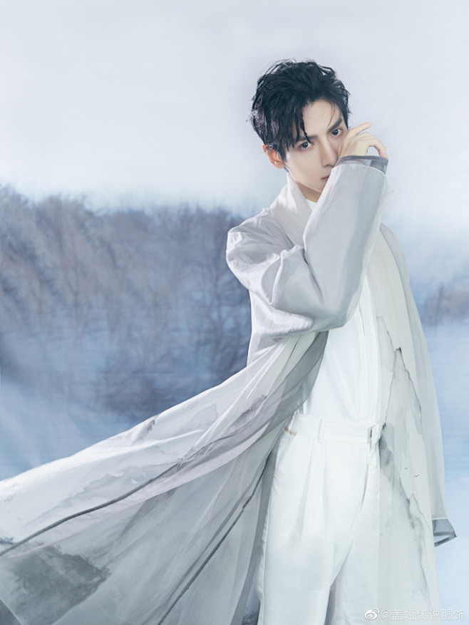 罗云熙超话 查收今日份的绝美水墨画罗云熙小