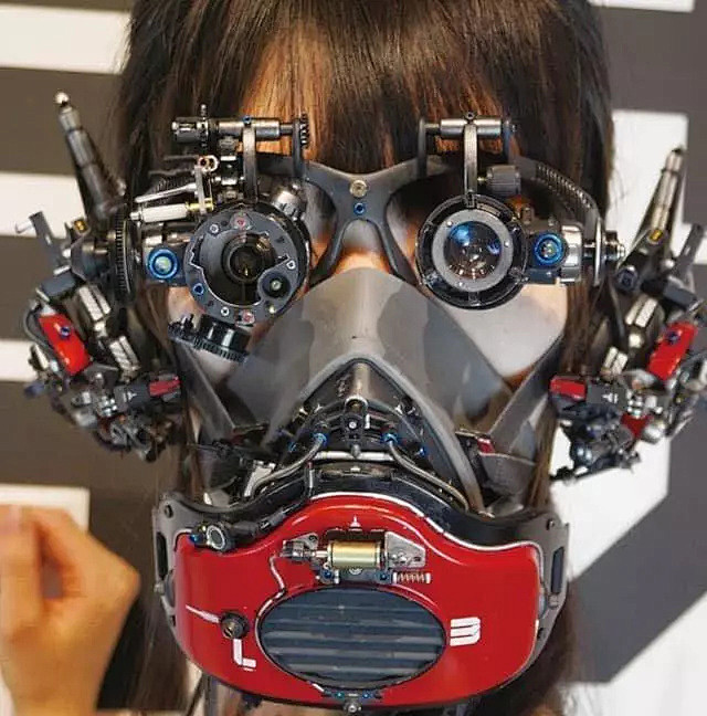 模玩控如果现在戴机甲口罩上街会怎么样呢最近大街上都是戴口罩的小