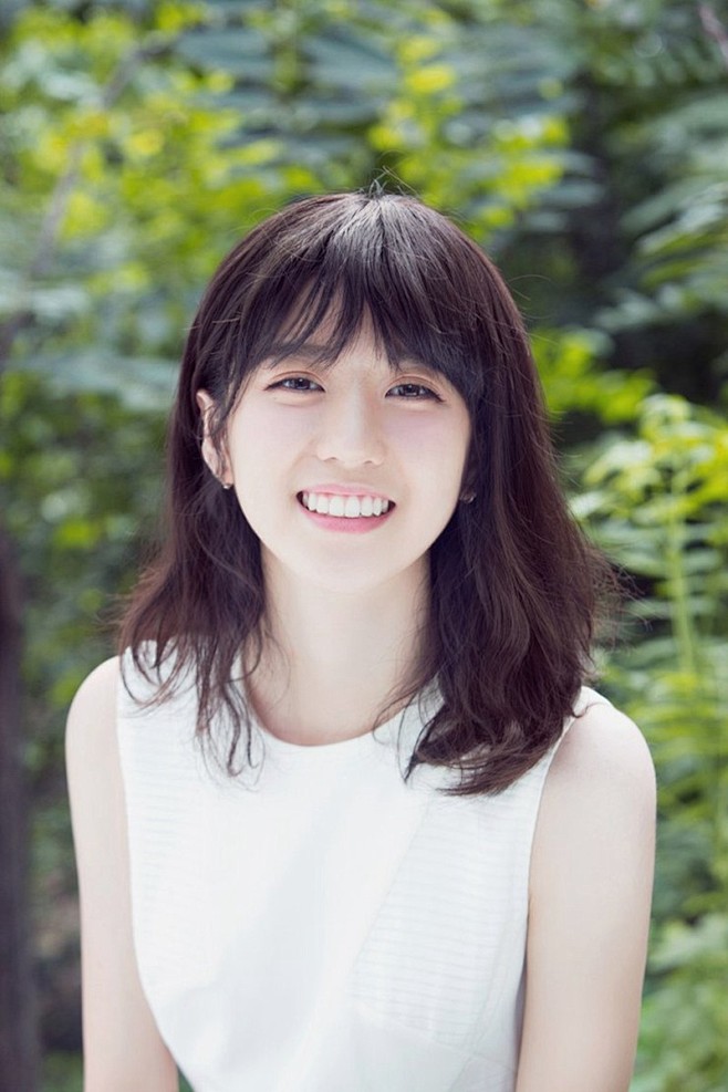 微笑女神小清新美女的写真秀