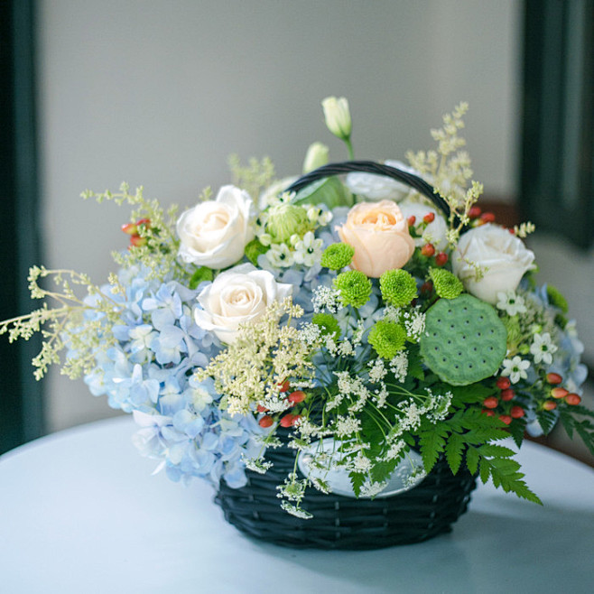手提篮插花