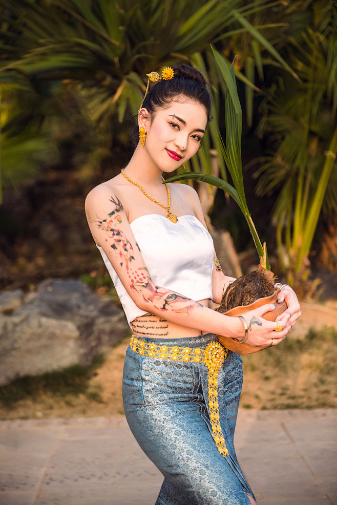 lg云南西双版纳美女