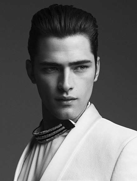 全球十大顶级男模 Top1 肖恩 奥普瑞 Sean O Pry 国籍 美国出生年月 19年7月5日身高 186cm 体重 72 6kg 胸围 96cm 腰围 76cm代言品牌 Calvin Klein Dsquared2 Gianfranco Ferre Versace Armani Hugo Boss Viktor Rolf Bottega Veneta