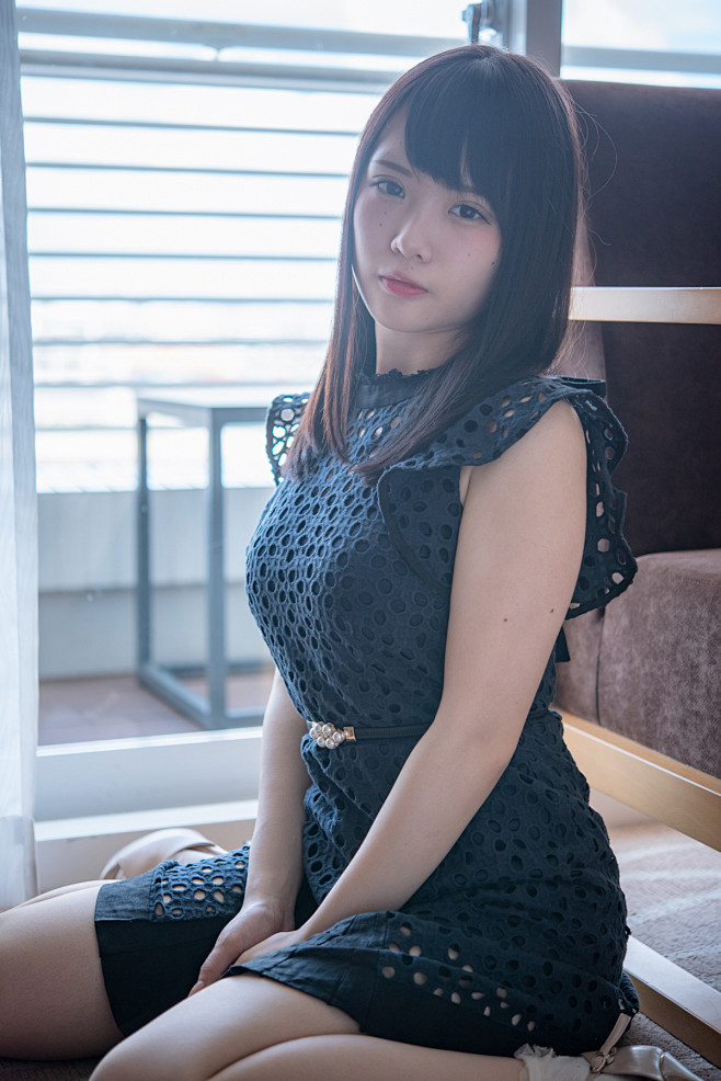 people1200x1798womenasianbrunettelookingatviewerdress