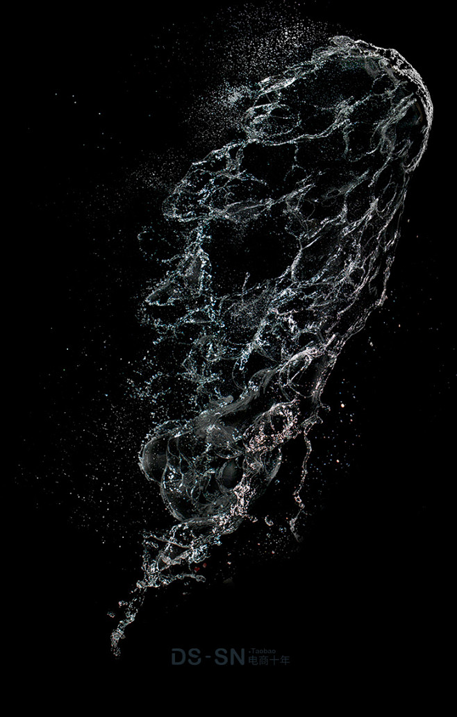 12:09:24水花溅落各种形状水雾水滴液体海报合成水元素:各种png素材