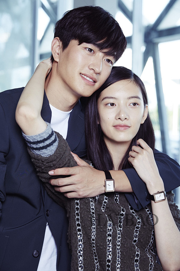 超模情侣金大川与cici项偞婧亮相香奈儿chanel最新boyfriend系列腕表