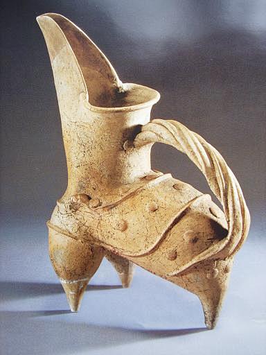 大汶口文化时期白陶鬶图片