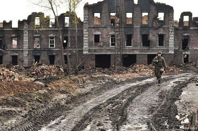 外景地:斯大林格勒的废墟_看图_战争片吧_百度