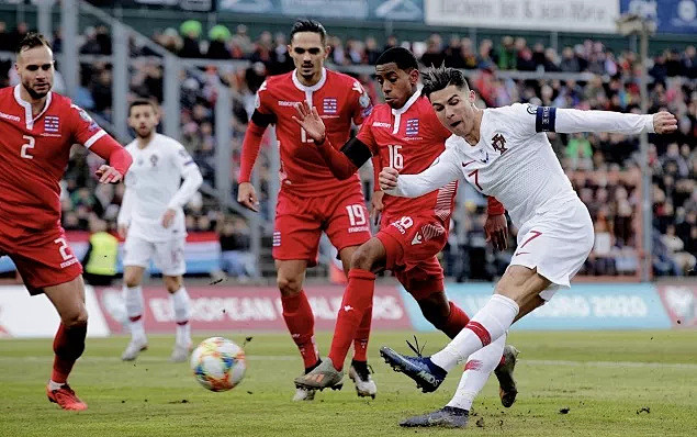 2-0卢森堡出线 - 足球话题区 - 虎扑社区