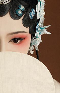 Koreyoshi·采集到女人